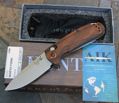 Benchmade HUNT Model 15032 North Fork Axis Lock w/ Wood